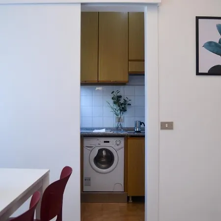 Joivy Lovely For 4 Next To Bus And Metro Station Apartamento Milán